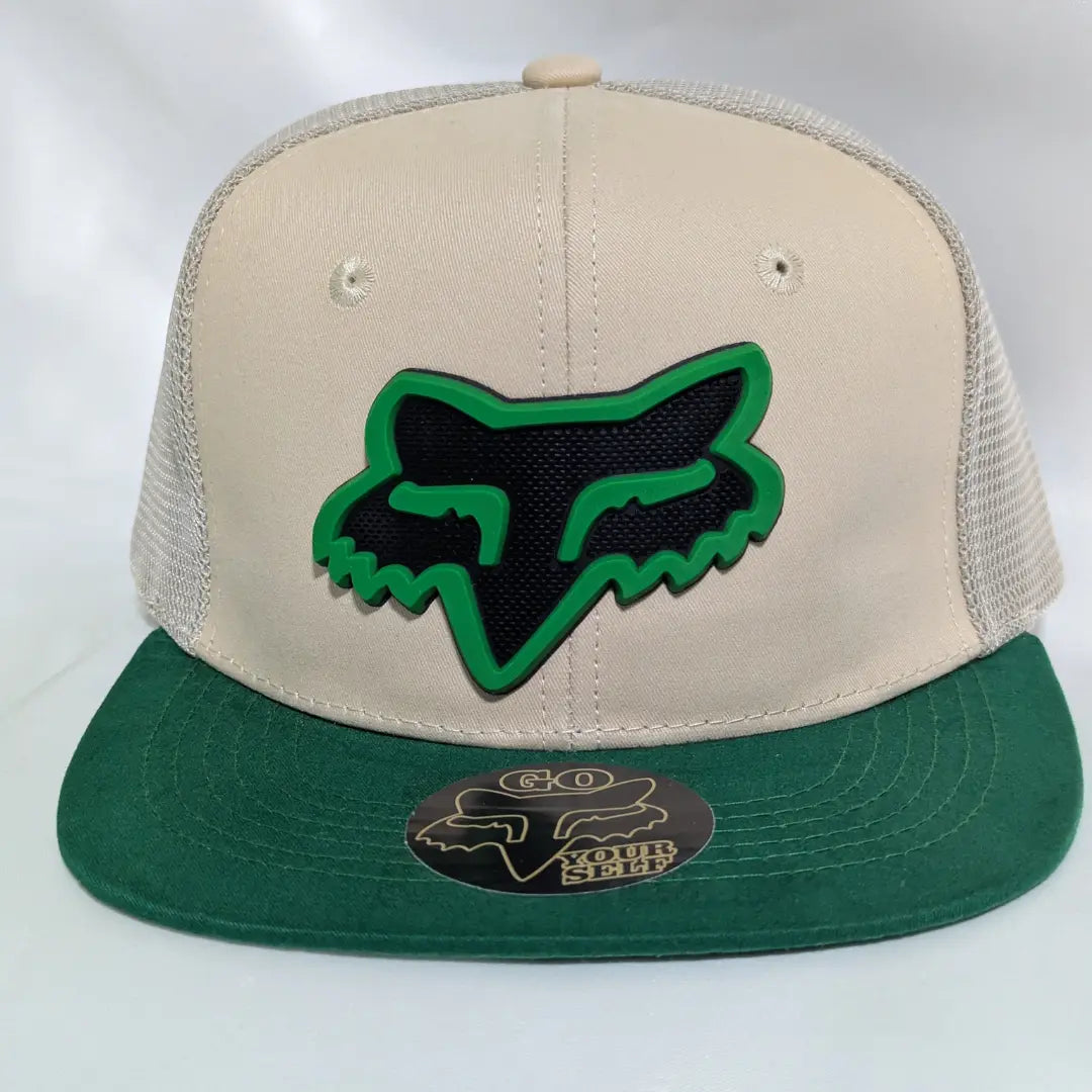 Gorra visera plana diseño Fox con malla y ajustable