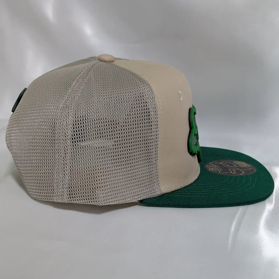 Gorra visera plana diseño Fox con malla y ajustable