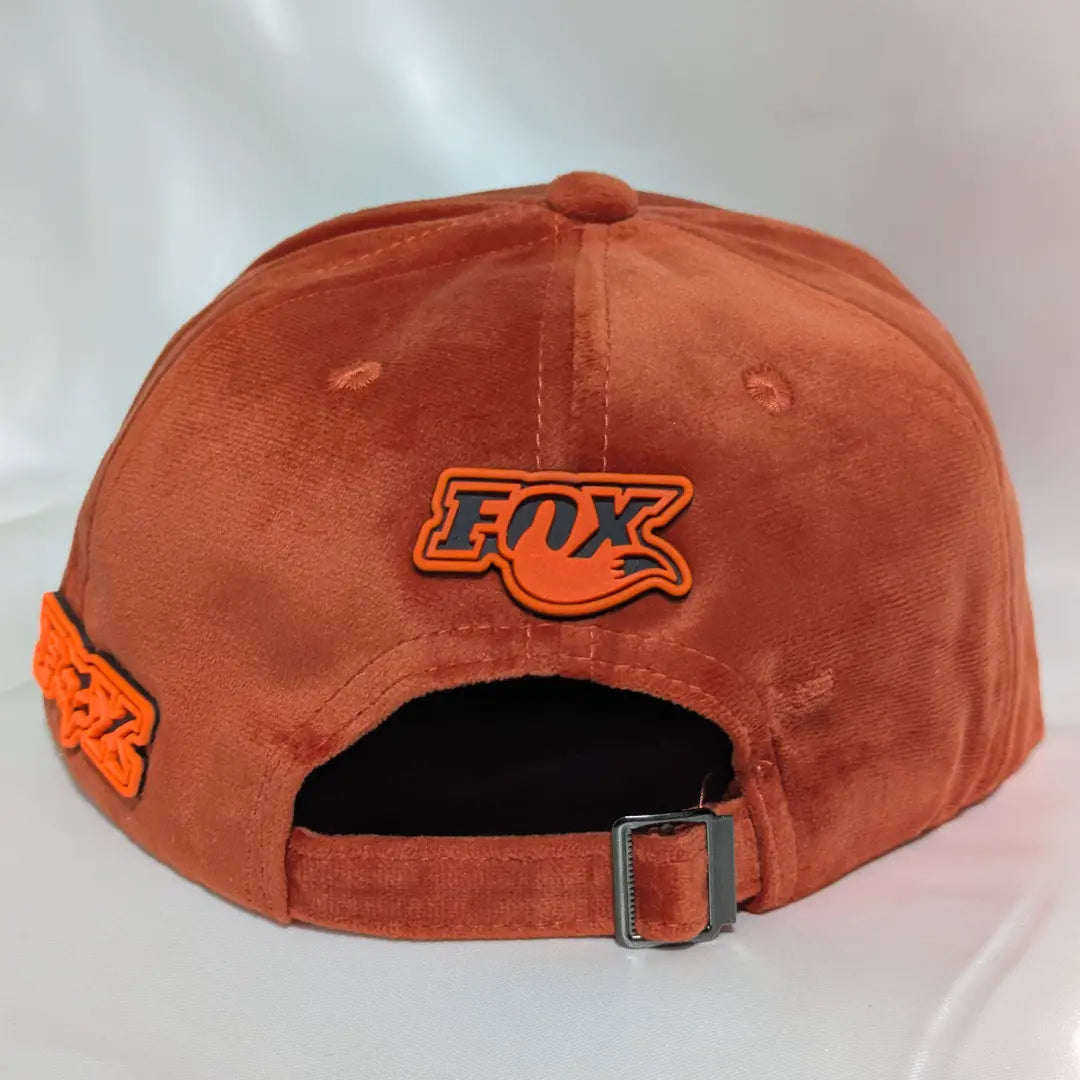 Gorra visera plana diseño Fox terciopelo y ajustable