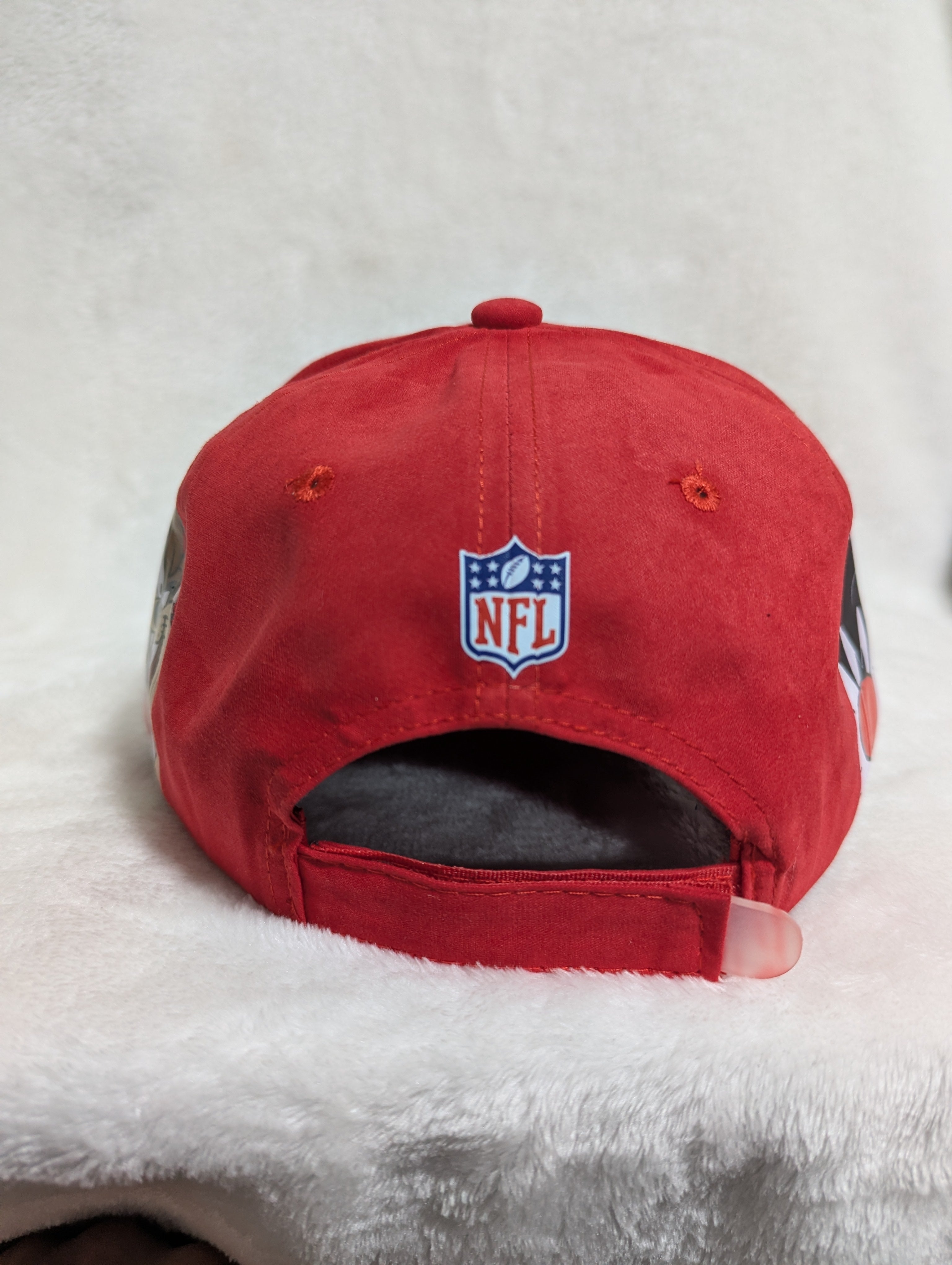 Gorra visera plana diseño NFL Kc chiefs animado