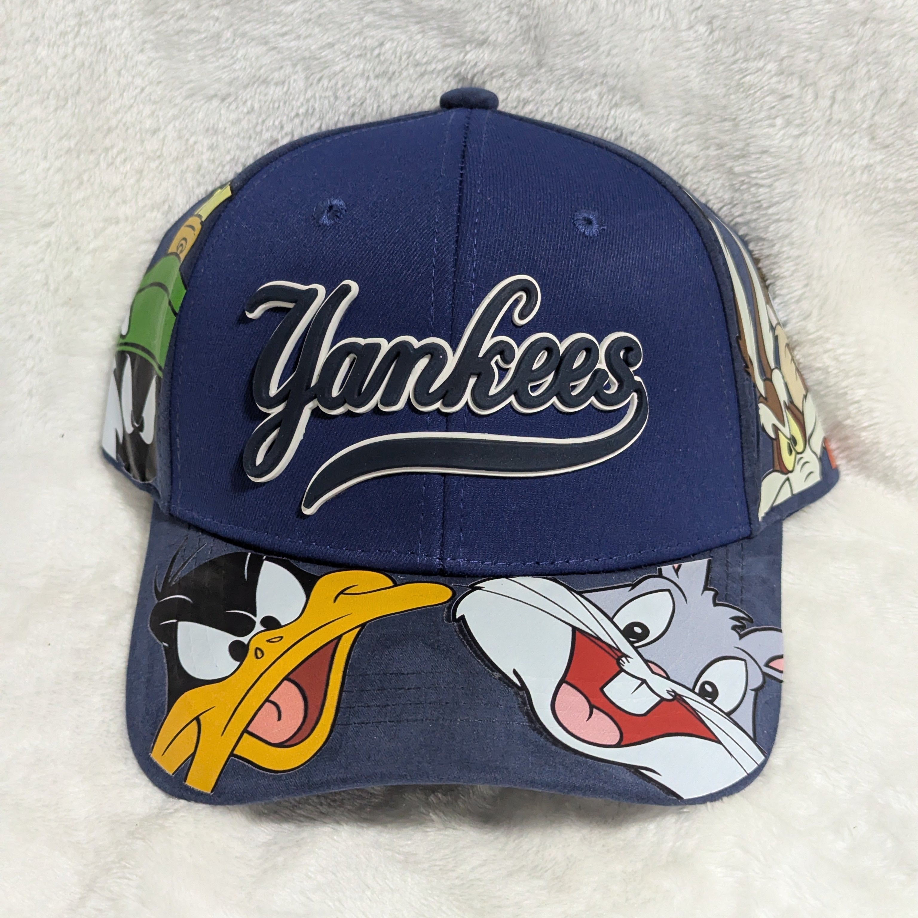Gorra visera curva Yankees MLB diseño dibujos animados unitalla