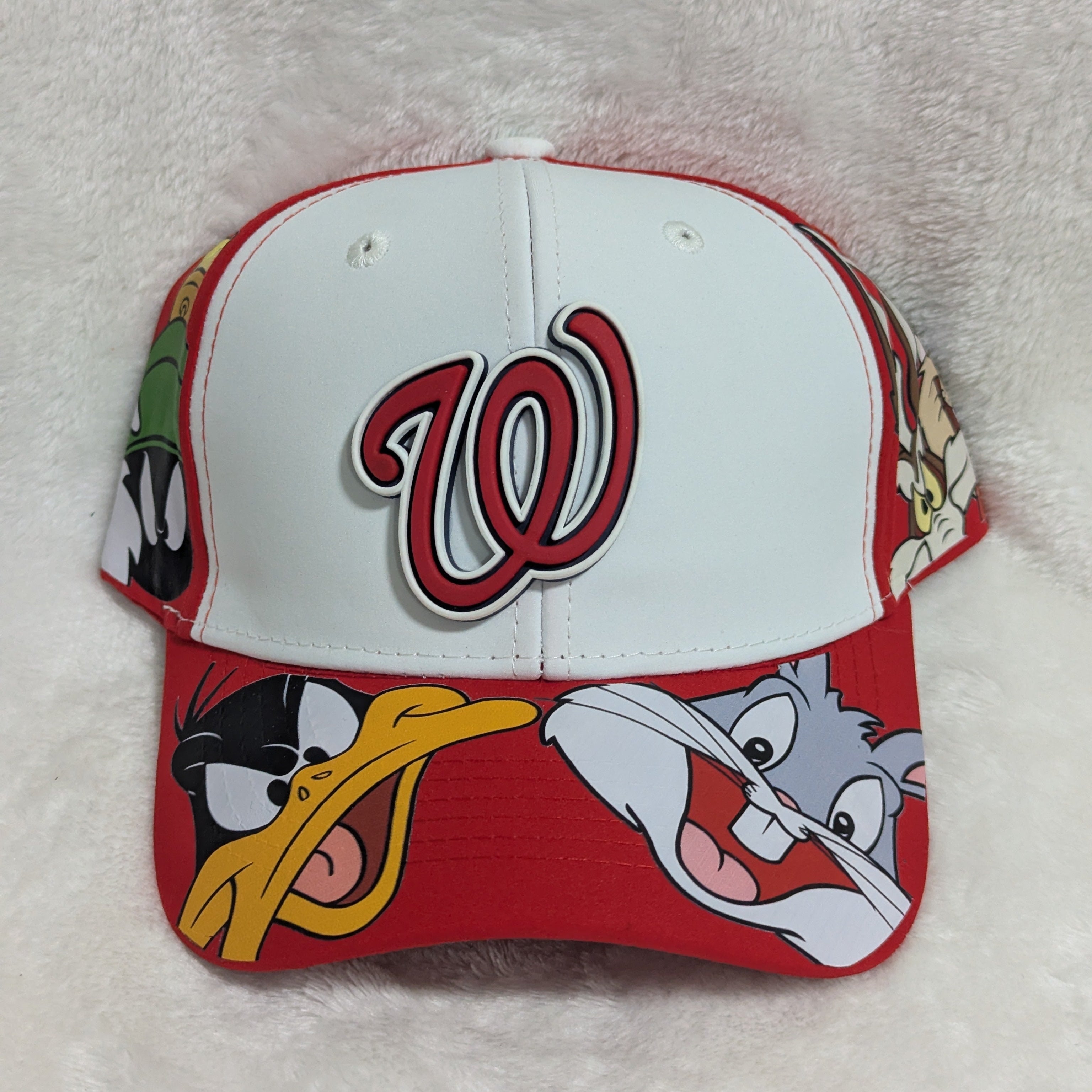 Gorra visera curva Washington Nationals MLB diseño dibujos animados