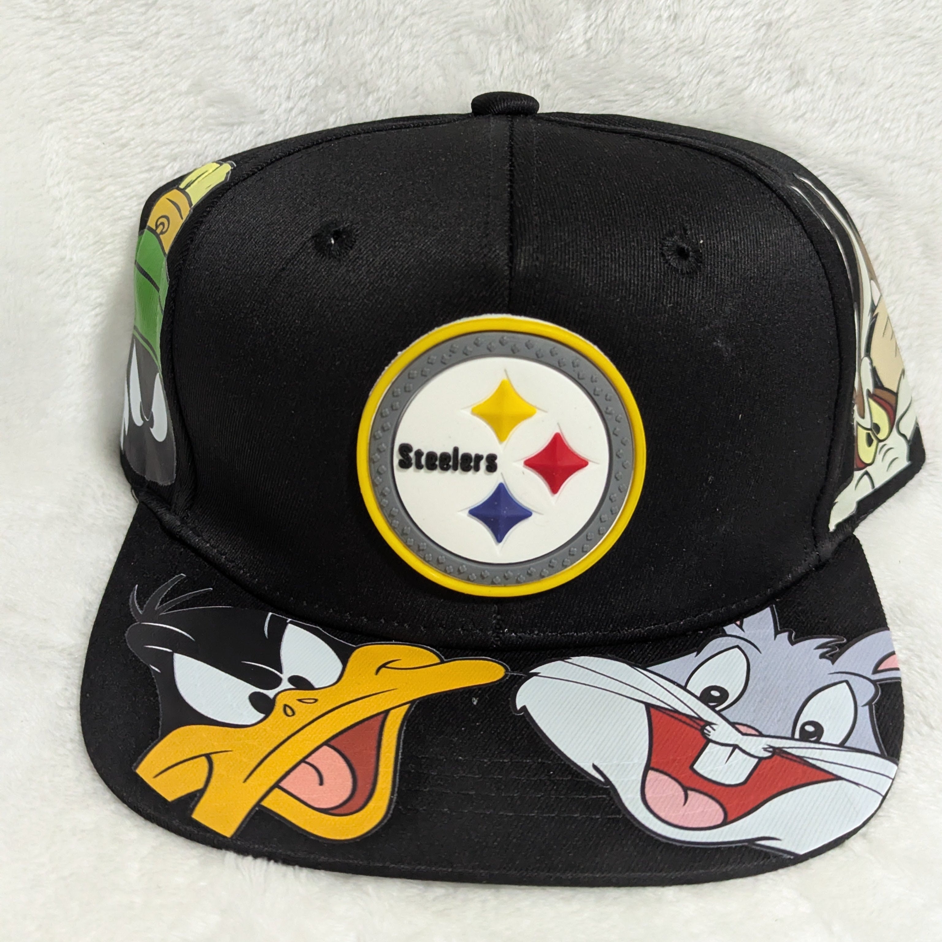 Gorra visera plana diseño NFL Steelers animado