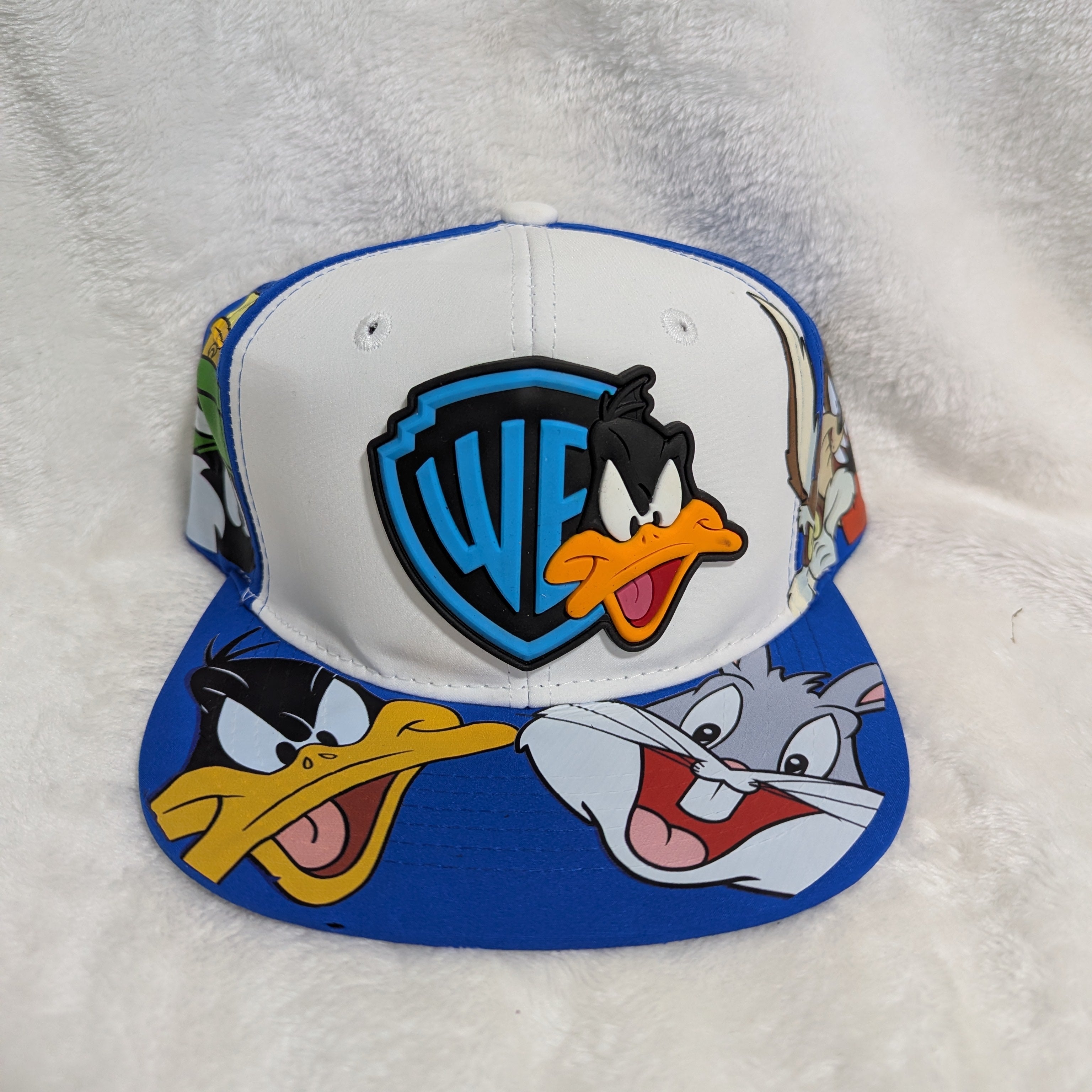 Gorra visera plana diseño WB Looney Tunes animado
