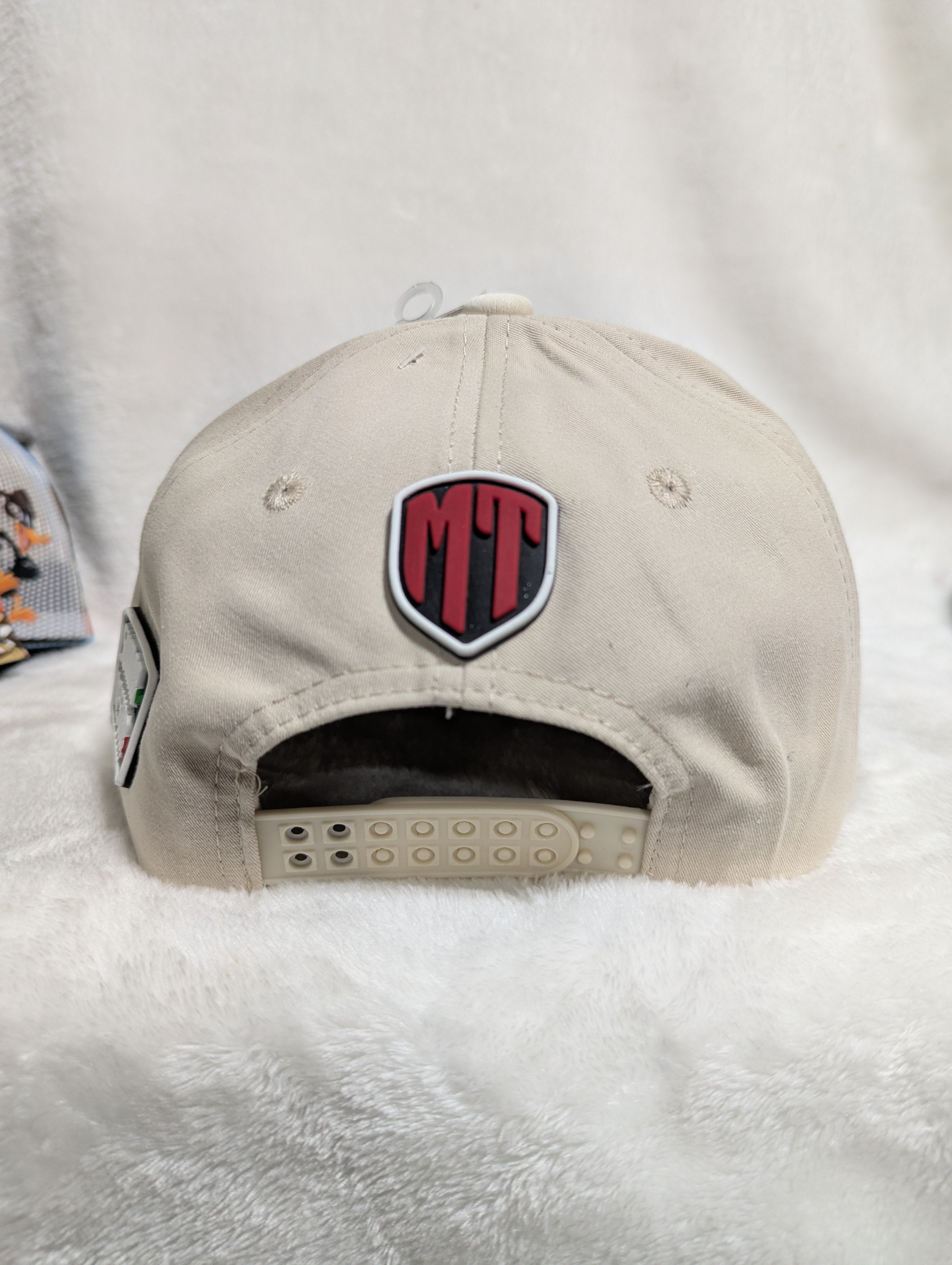 Gorra visera curva diseño Oso Bélico animado