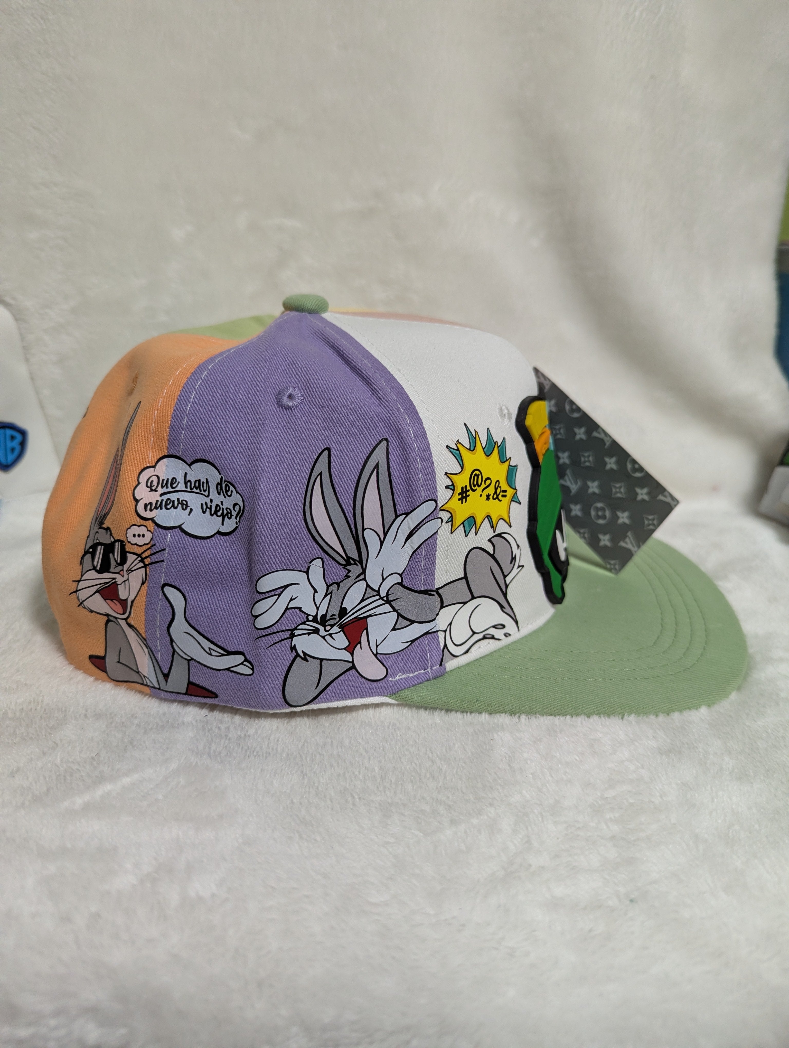 Gorra visera plana diseño WB Looney Tunes animado