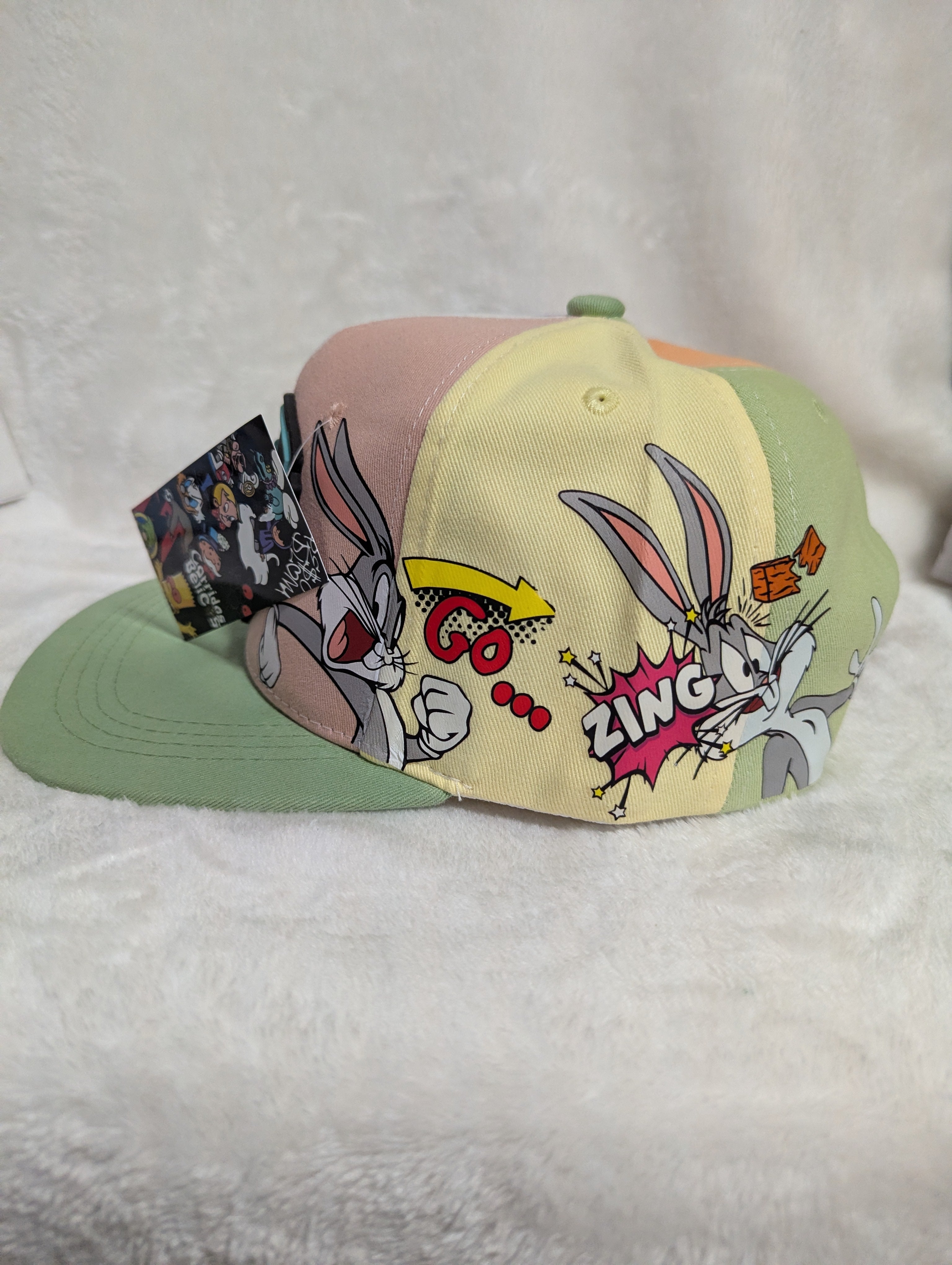 Gorra visera plana diseño WB Looney Tunes animado