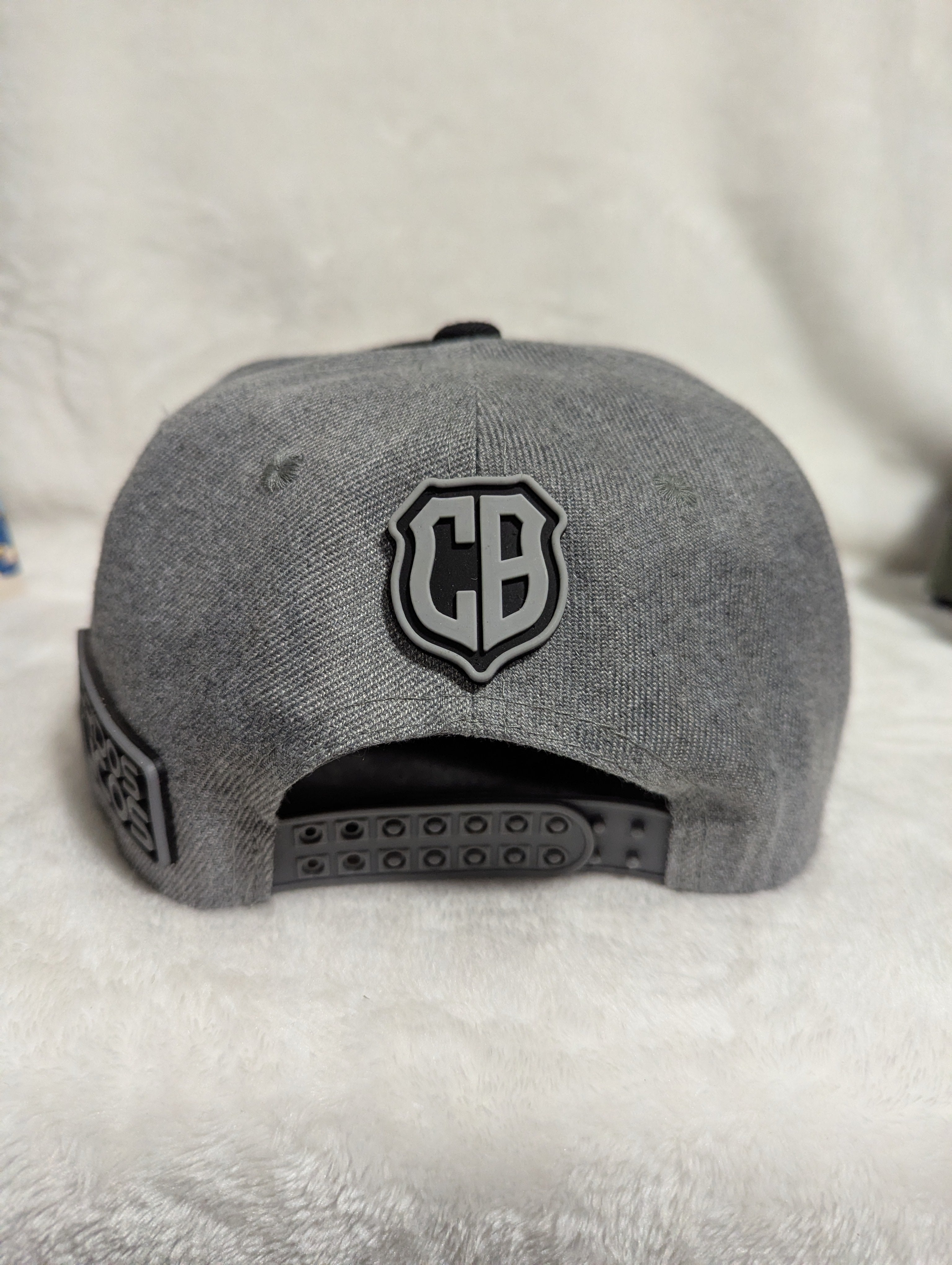 Gorra visera plana diseño bélica Doble P