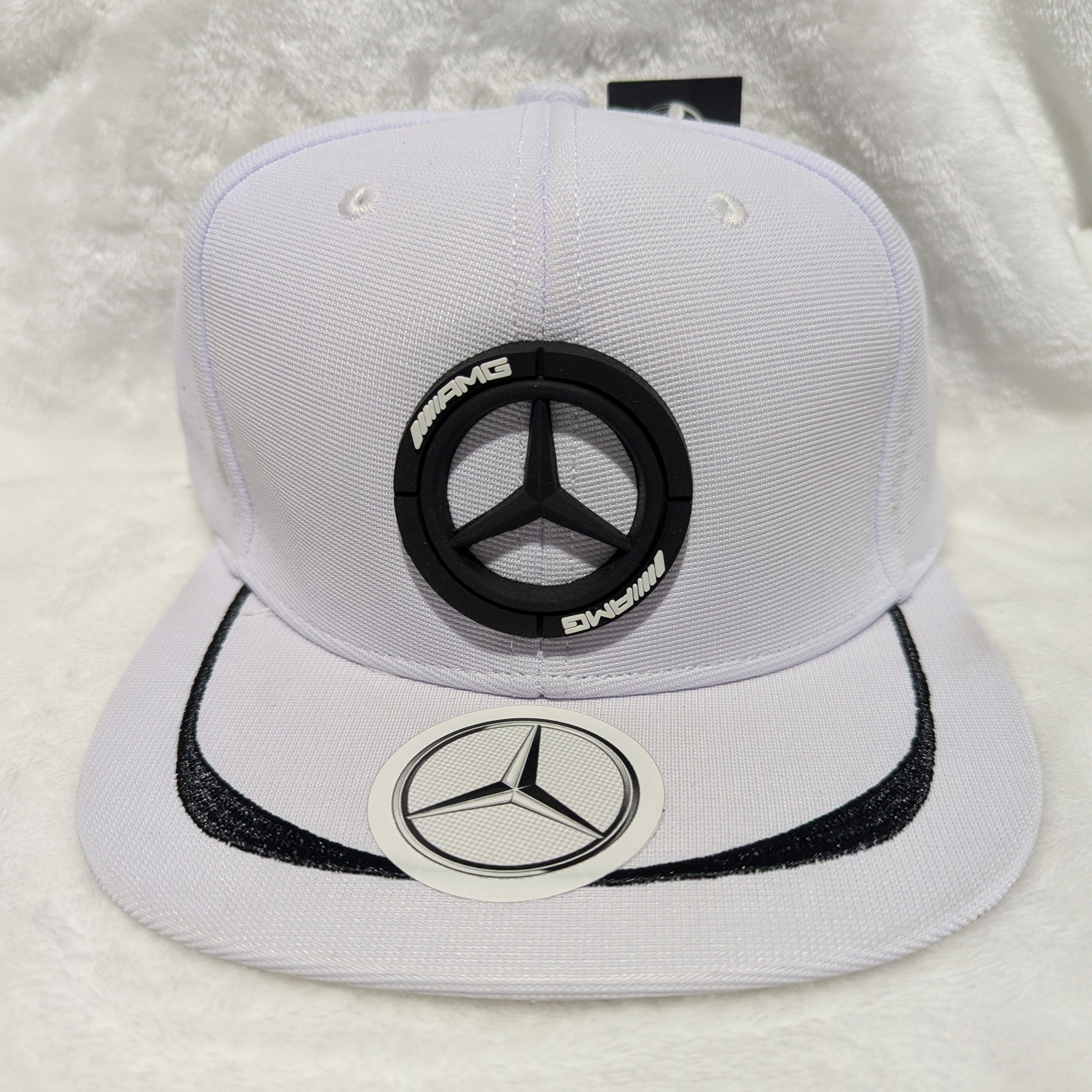 Gorra visera plana diseño Mercedes