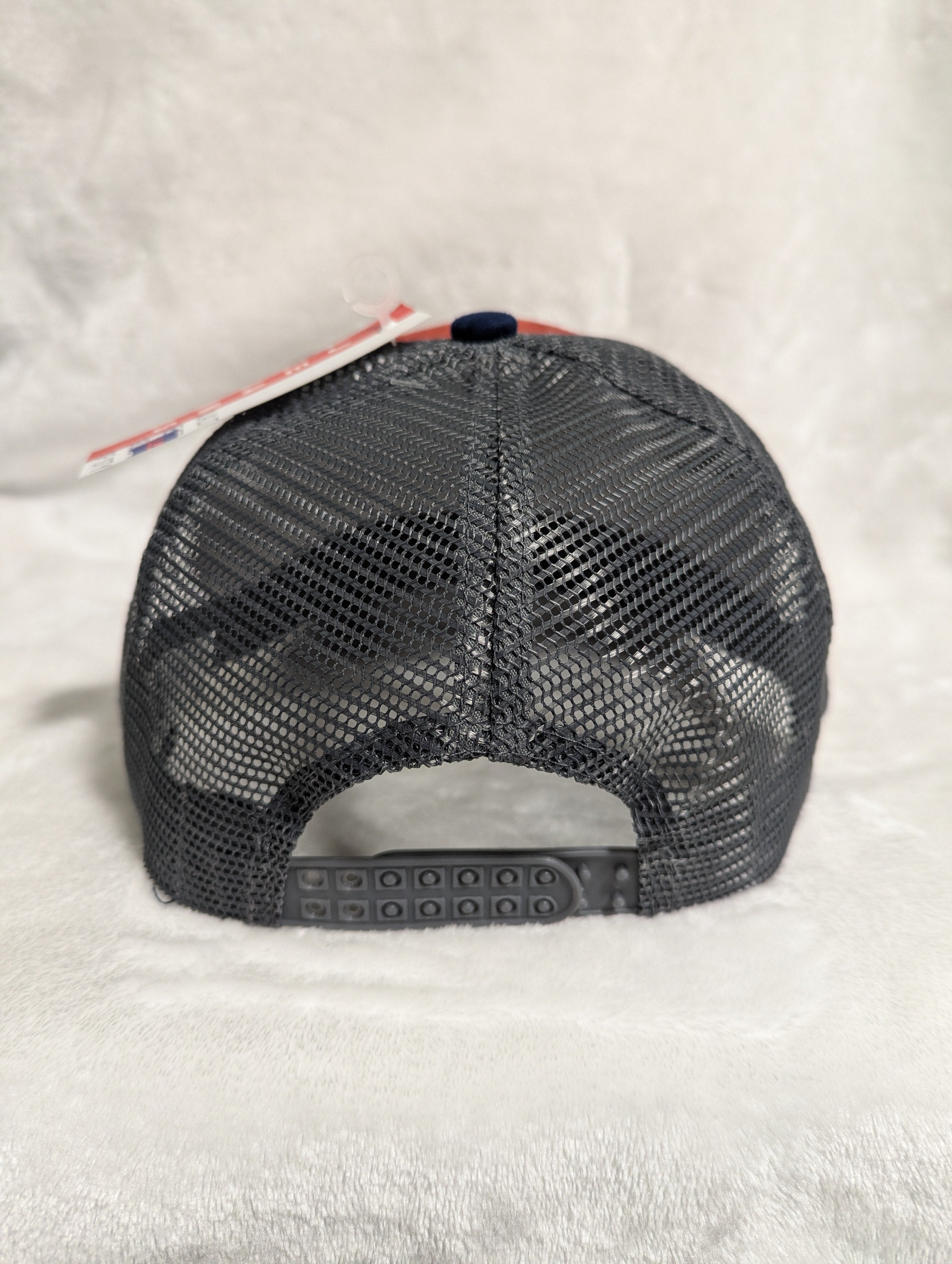 Gorra visera curva diseño Levi´s con malla