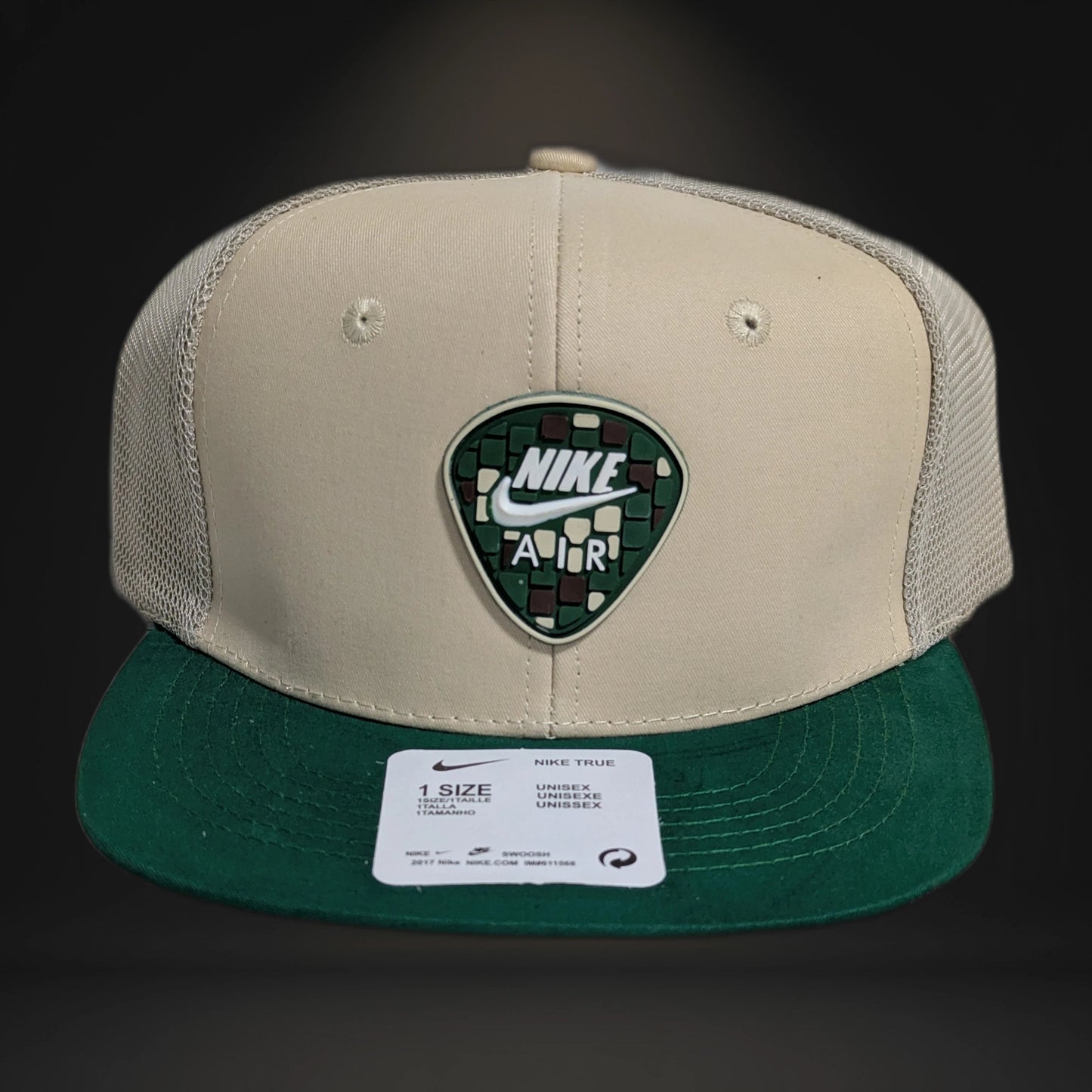 Gorra Nike | Diseño con Malla | Visera Plana Snapback