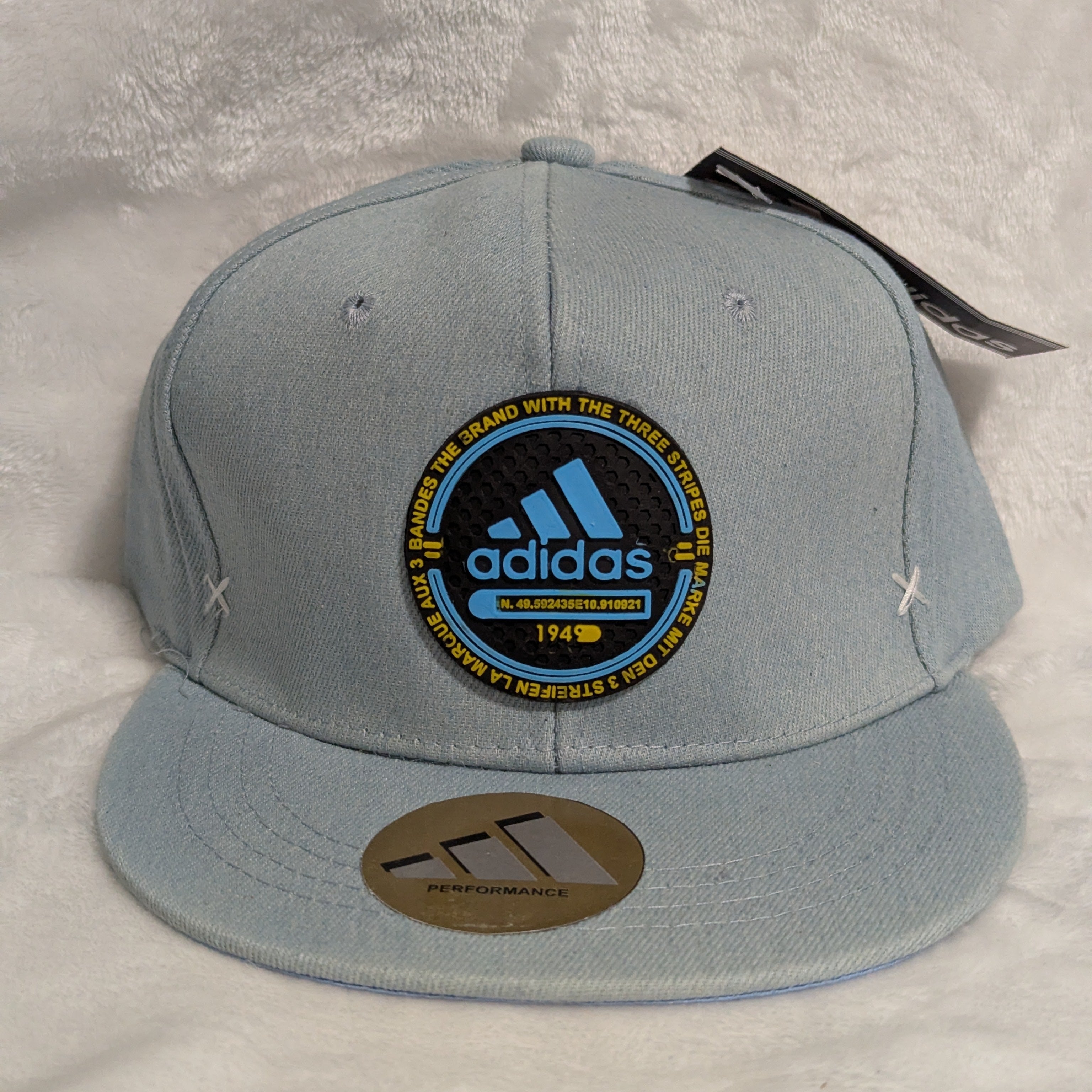 Gorra visera plana diseño Adidas color azul