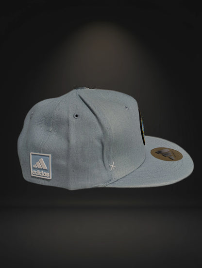 Gorra Adidas | Azul Urbano | Visera Plana Snapback
